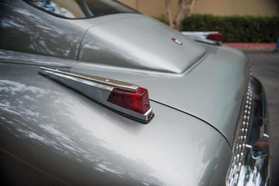Детали экстерьера Tucker Sedan (1029) 1948 года  (фото 8 из 20)